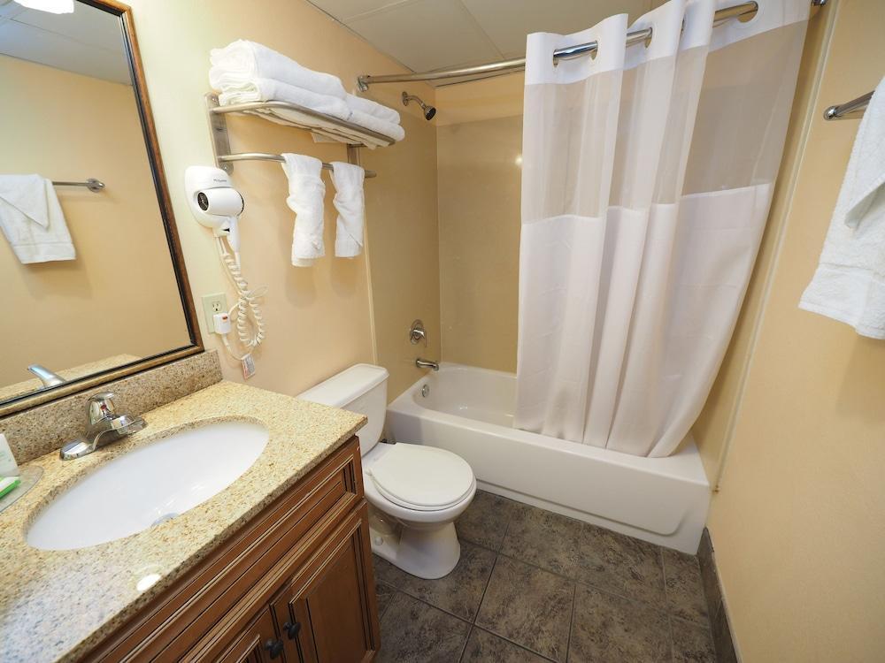 Marjac Suites Virginia Beach Oceanfront Bagian luar foto