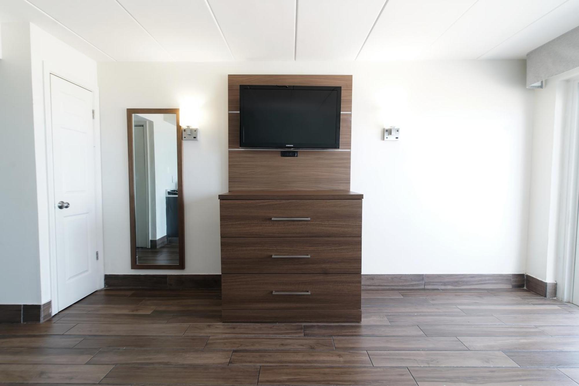 Marjac Suites Virginia Beach Oceanfront Bagian luar foto