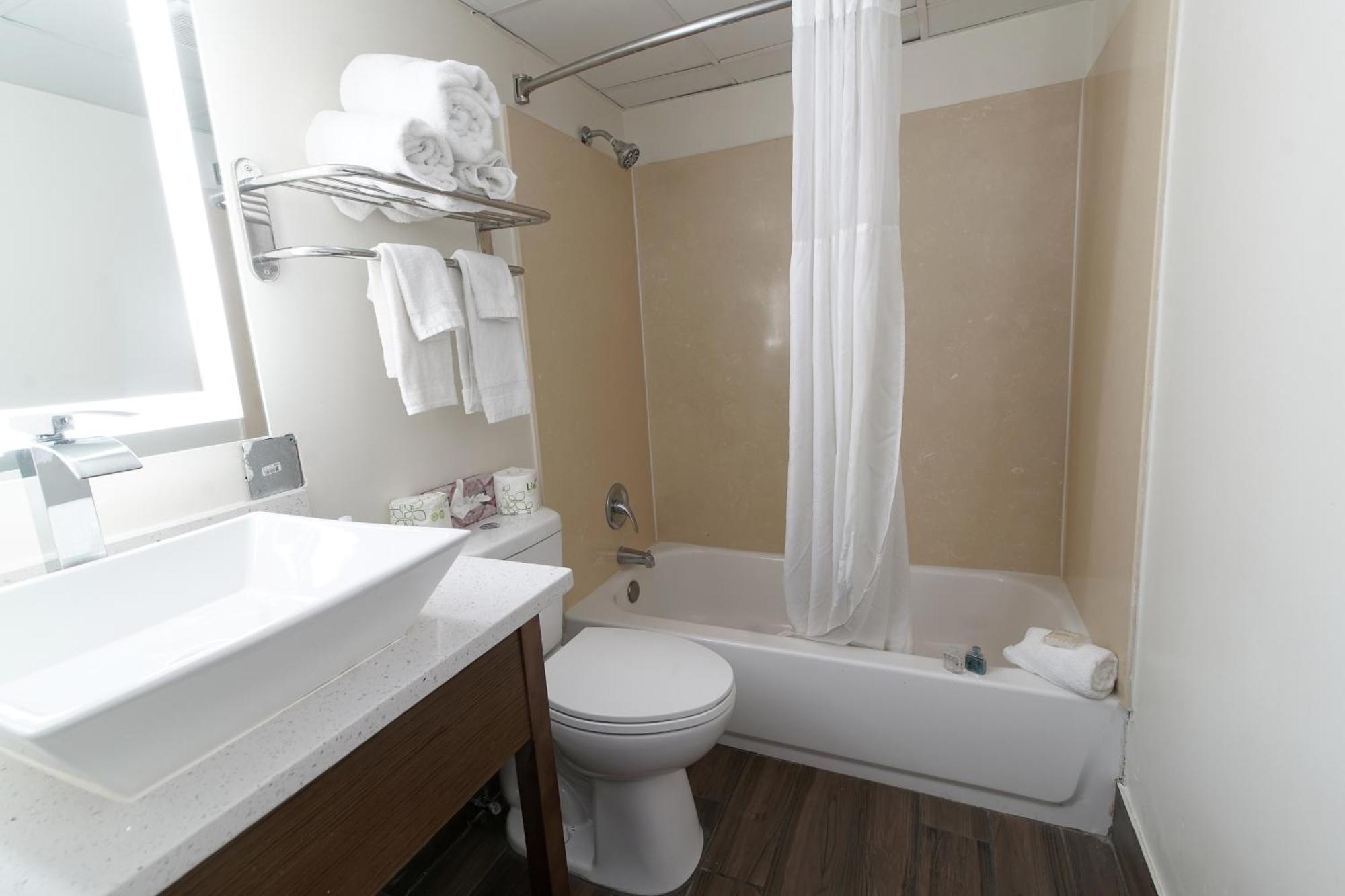 Marjac Suites Virginia Beach Oceanfront Bagian luar foto