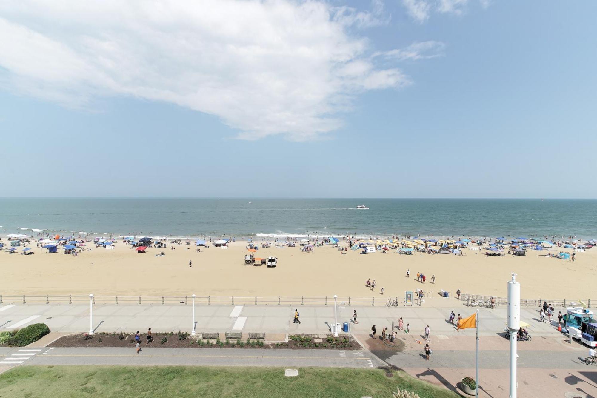 Marjac Suites Virginia Beach Oceanfront Bagian luar foto