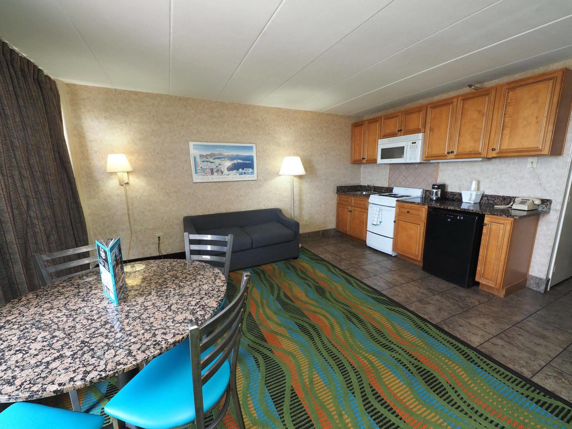 Marjac Suites Virginia Beach Oceanfront Bagian luar foto