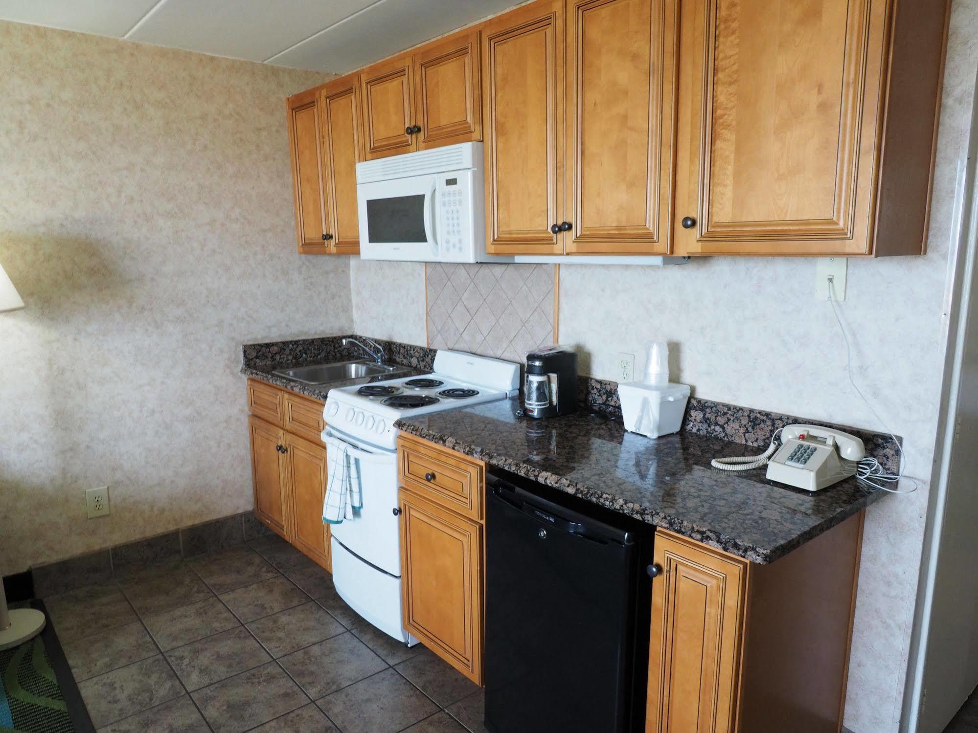 Marjac Suites Virginia Beach Oceanfront Bagian luar foto