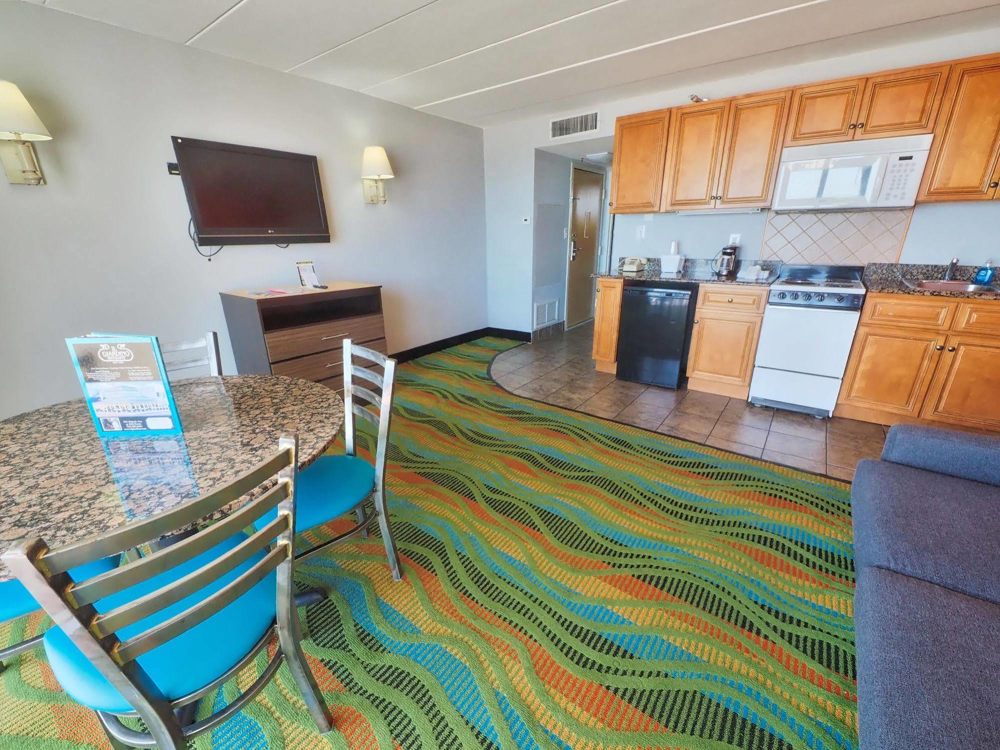 Marjac Suites Virginia Beach Oceanfront Bagian luar foto